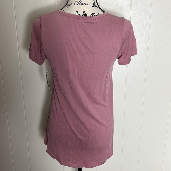 LuLaRoe Classic T - Picture 5 of 5